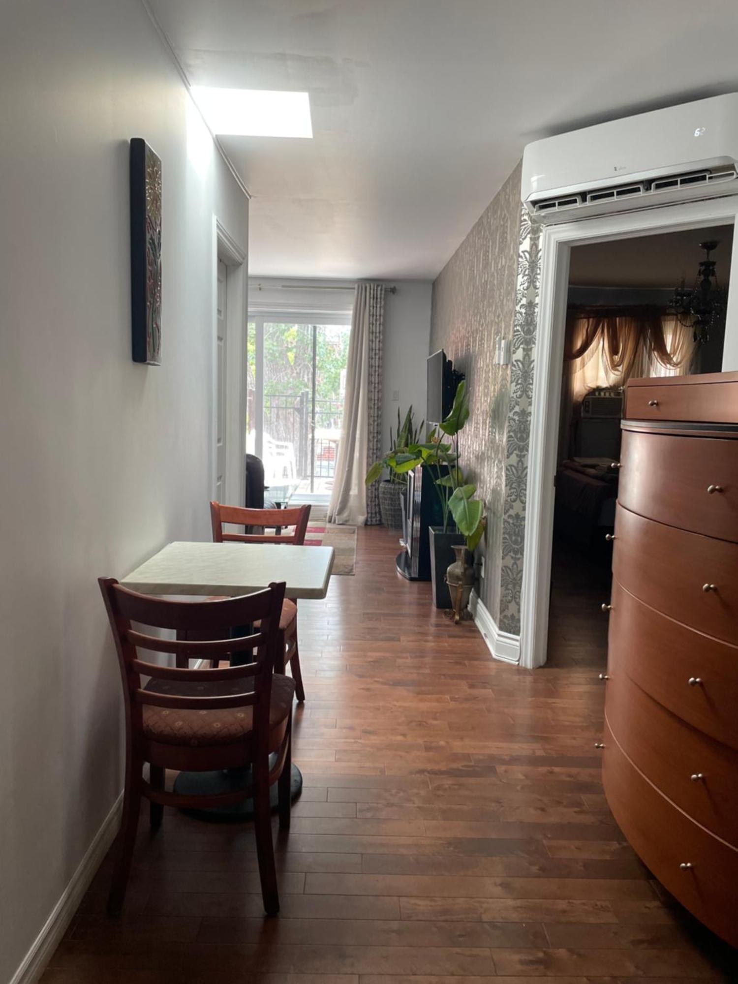 Self Service Small Breakfast, 2 Double Beds Private Room Montreal Bagian luar foto